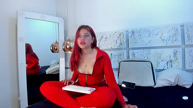 Nikki and Mayk online show from December 20, 2025, 2:40 am