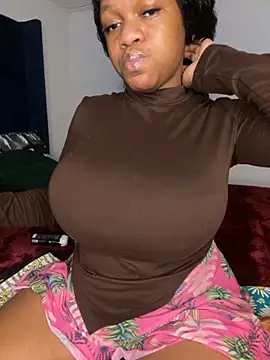 Snapshot of Boneca25 chatting on October 16, 2025, 11:44 am Boneca25 online show from October 16, 2025, 11:44 am