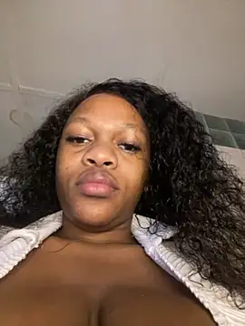 Snapshot of Boneca25 chatting on October 17, 2025, 6:27 am Boneca25 online show from October 17, 2025, 6:27 am