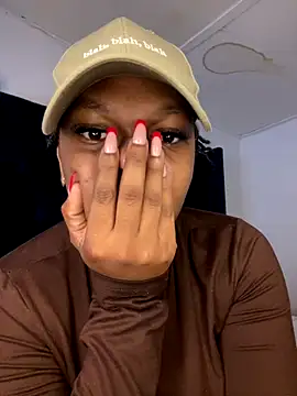 Snapshot of Boneca25 chatting on October 19, 2025, 6:14 am Boneca25 online show from October 19, 2025, 6:14 am