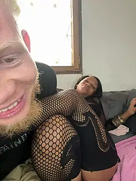 Snapshot of Boneca25 chatting on June 27, 2026, 12:22 pm Boneca25 online show from June 27, 2026, 12:22 pm