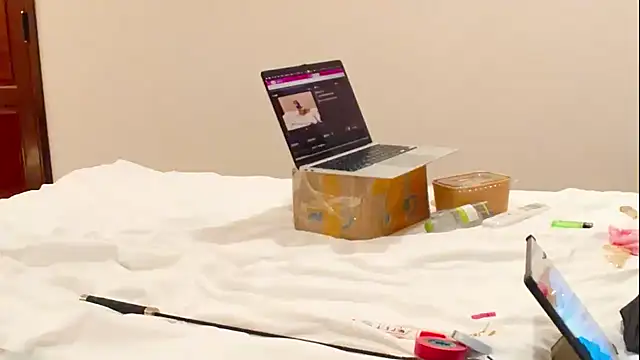 Cucked Sissy Bitch online show from September 10, 2025, 5:46 pm