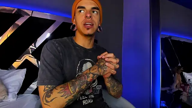 Snapshot of kaletattoo chatting on February 28, 2025, 3:04 am kaletattoo online show from February 28, 2025, 3:04 am