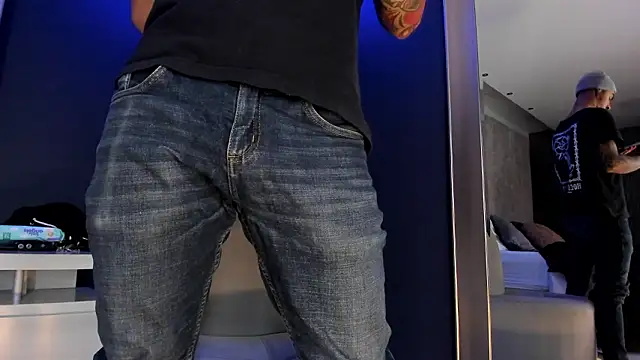 kaletattoo online show from March 11, 2026, 11:05 am