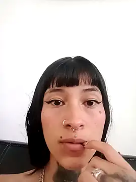 esmeralda06 online show from October 1, 2025, 3:40 pm