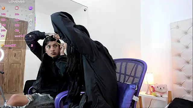 esmeralda06 online show from February 20, 2026, 12:49 pm