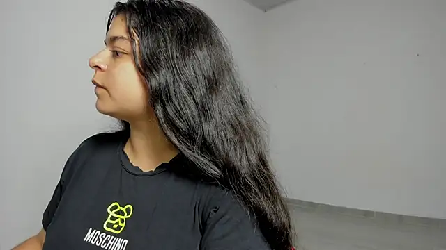 Snapshot of Little_Shaara chatting on March 12, 2025, 7:57 am Little Shaara online show from March 12, 2025, 7:57 am