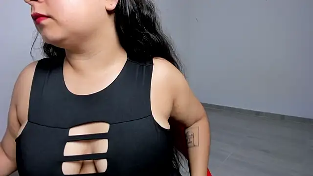 Snapshot of Little_Shaara chatting on March 19, 2025, 8:23 am Little Shaara online show from March 19, 2025, 8:23 am