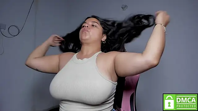 Snapshot of Little_Shaara chatting on September 20, 2025, 8:26 am Little Shaara online show from September 20, 2025, 8:26 am