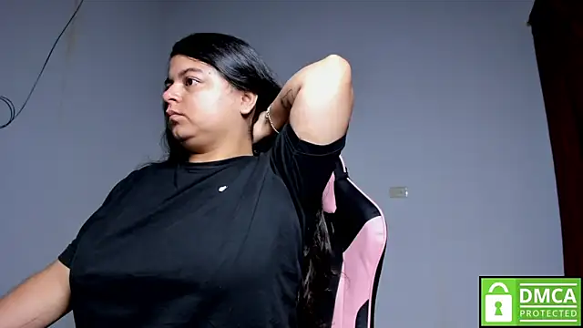 Snapshot of Little_Shaara chatting on October 30, 2025, 8:38 am Little Shaara online show from October 30, 2025, 8:38 am