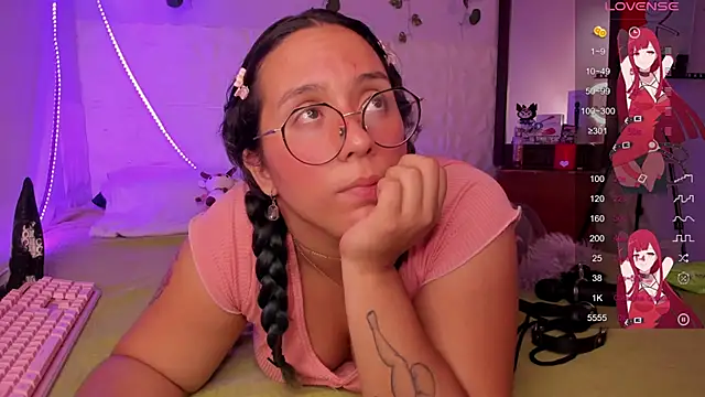 Ludovica6669 online show from February 28, 2025, 8:39 pm