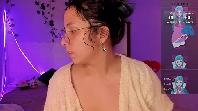 Ludovica6669 online show from March 9, 2025, 4:27 am