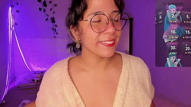 Ludovica6669 online show from March 9, 2025, 11:25 pm