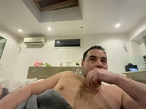 justeqqun online show from January 18, 2026, 5:28 pm