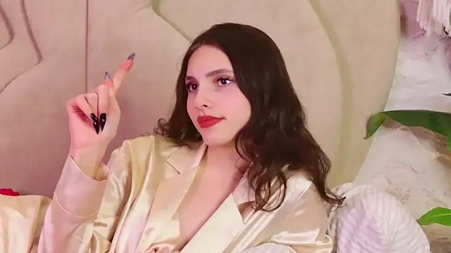 GIGI DAV online show from February 14, 2025, 2:44 pm