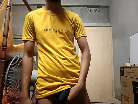 Snapshot of HomeCum chatting on September 8, 2025, 7:02 pm HomeCum online show from September 8, 2025, 7:02 pm