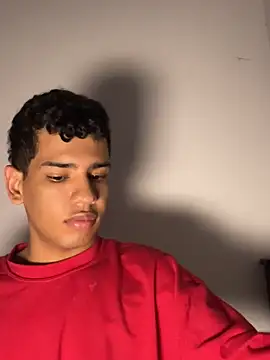 Snapshot of Santiago-Thompson chatting on October 5, 2025, 9:13 pm Santiago-Thompson online show from October 5, 2025, 9:13 pm