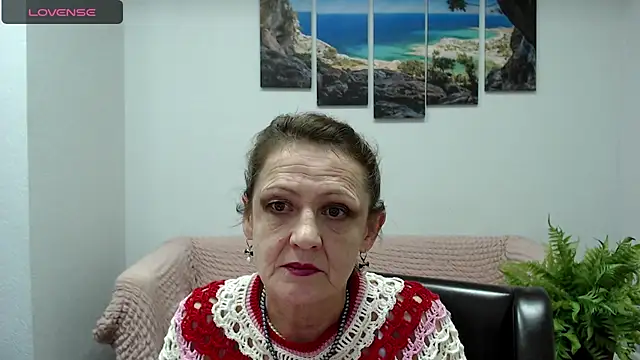 Snapshot of SexyGrandma_ chatting on February 4, 2025, 4:48 am SexyGrandma online show from February 4, 2025, 4:48 am