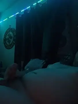 Snapshot of Seanoofss12 chatting on April 4, 2026, 4:11 am Seanoofss12 online show from April 4, 2026, 4:11 am