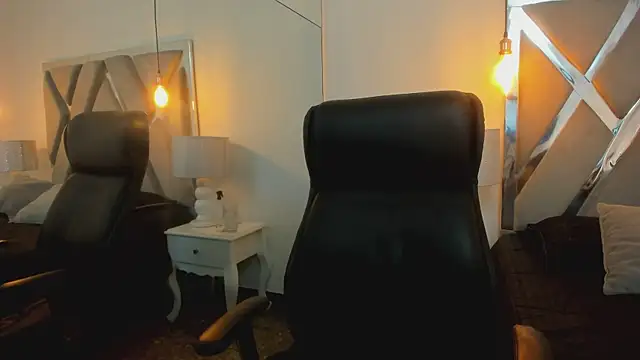 MelodyWinx online show from October 23, 2025, 7:45 pm