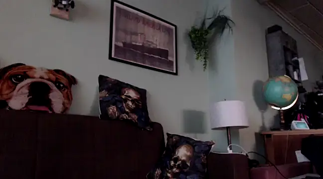 Astrid-Gilbert online show from March 2, 2025, 9:42 am