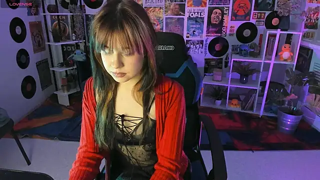 MisaPage online show from February 24, 2025, 5:53 pm