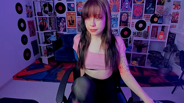 MisaPage online show from March 11, 2025, 5:57 pm