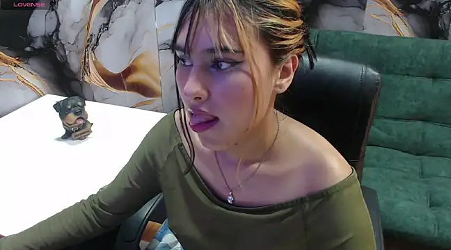 emily fox 3 online show from February 10, 2025, 6:03 pm