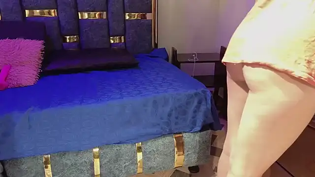 emily fox 3 online show from March 14, 2025, 12:18 pm