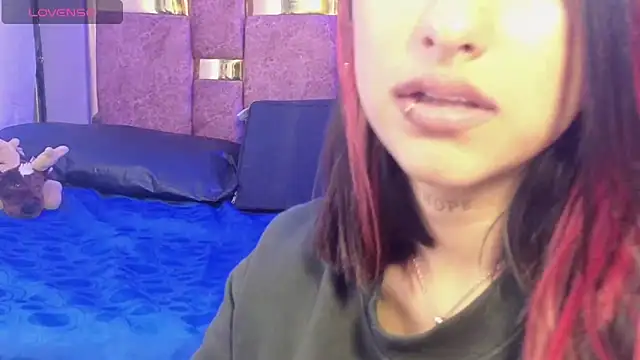 emily fox 3 online show from March 21, 2025, 12:18 am