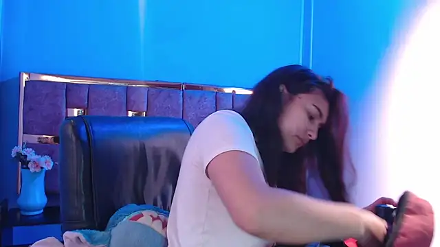 emily fox 3 online show from September 9, 2025, 3:28 am