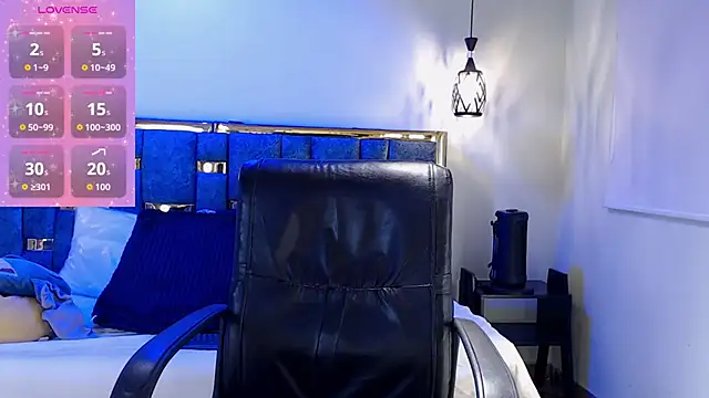 emily fox 3 online show from September 27, 2025, 3:33 am