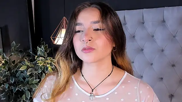 Snapshot of Shanntal_ chatting on November 22, 2025, 2:16 pm Shanntal online show from November 22, 2025, 2:16 pm