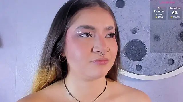 Snapshot of Shanntal_ chatting on November 26, 2025, 7:15 pm Shanntal online show from November 26, 2025, 7:15 pm