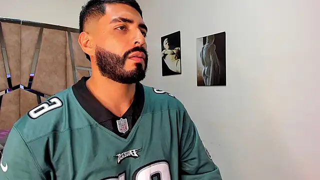 LeandroRusso online show from March 4, 2025, 8:49 pm