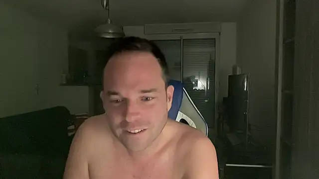 Snapshot of Funnyjul31 chatting on January 26, 2025, 10:35 pm Funnyjul31 online show from January 26, 2025, 10:35 pm