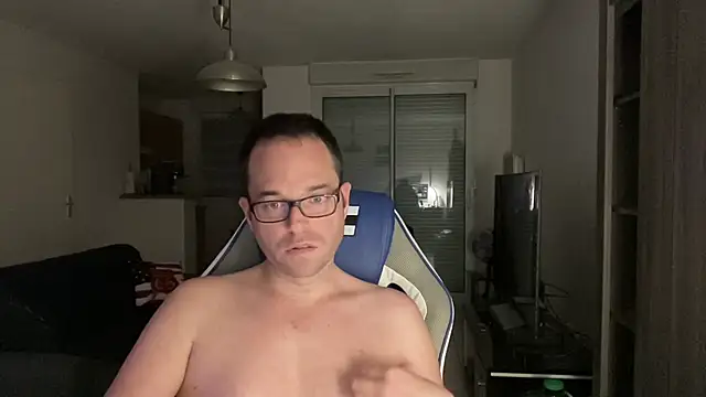 Snapshot of Funnyjul31 chatting on February 8, 2025, 9:15 pm Funnyjul31 online show from February 8, 2025, 9:15 pm