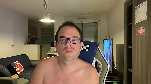 Snapshot of Funnyjul31 chatting on March 6, 2025, 6:48 pm Funnyjul31 online show from March 6, 2025, 6:48 pm