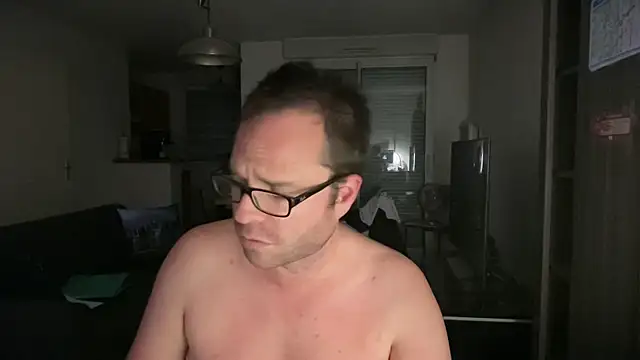 Snapshot of Funnyjul31 chatting on October 7, 2025, 9:12 pm Funnyjul31 online show from October 7, 2025, 9:12 pm