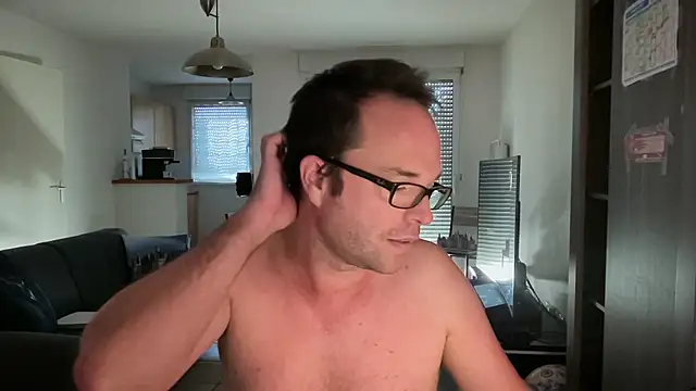 Snapshot of Funnyjul31 chatting on October 10, 2025, 1:54 pm Funnyjul31 online show from October 10, 2025, 1:54 pm