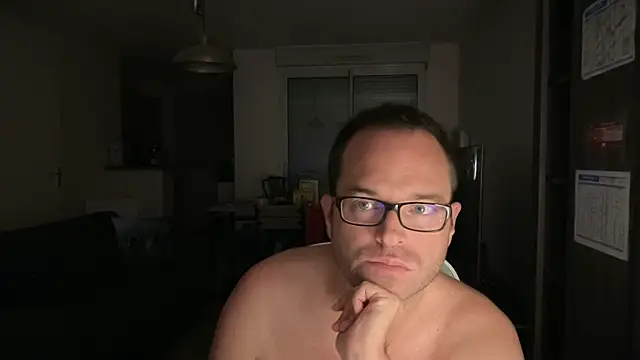 Snapshot of Funnyjul31 chatting on October 27, 2025, 6:34 pm Funnyjul31 online show from October 27, 2025, 6:34 pm