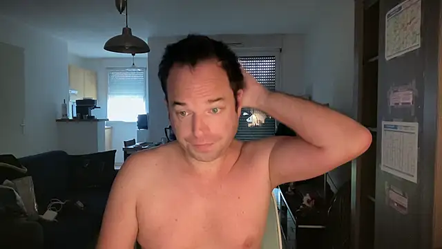 Funnyjul31 online show from November 28, 2025, 11:13 am