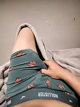 Snapshot of ElCastigador09 chatting on March 1, 2025, 4:26 am ElCastigador09 online show from March 1, 2025, 4:26 am