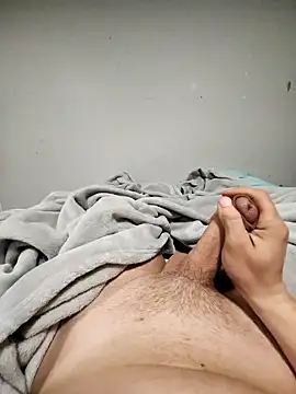 Snapshot of ElCastigador09 chatting on March 5, 2025, 11:05 pm ElCastigador09 online show from March 5, 2025, 11:05 pm