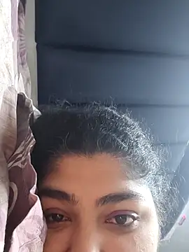 naina78910 online show from April 30, 2026, 8:15 pm