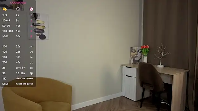 ElvaAxley online show from November 5, 2025, 7:14 pm