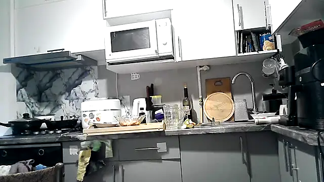 Snapshot of Misssweet_s chatting on November 16, 2025, 5:13 am Misssweet s online show from November 16, 2025, 5:13 am