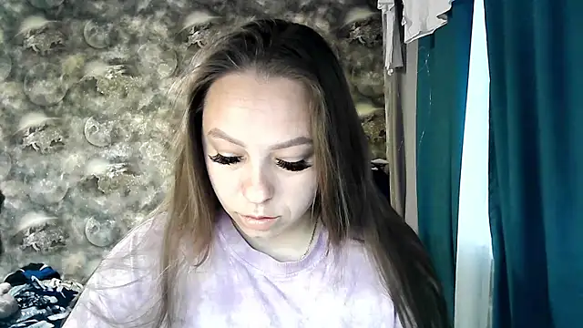 Misssweet s online show from June 3, 2026, 4:15 am