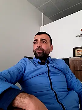 Snapshot of bugattiveyron chatting on January 27, 2025, 11:00 am bugattiveyron online show from January 27, 2025, 11:00 am