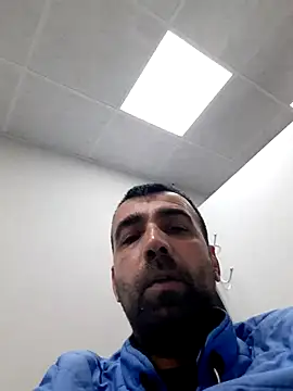 Snapshot of bugattiveyron chatting on January 27, 2025, 4:54 pm bugattiveyron online show from January 27, 2025, 4:54 pm